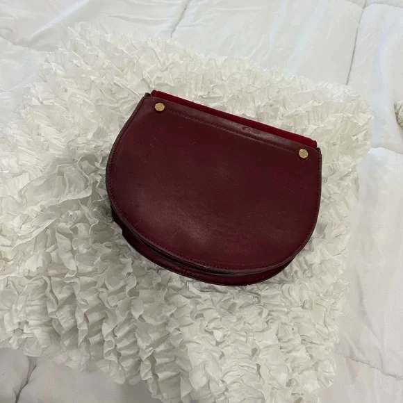 🇺🇸SALE🎈
LOUISE ET CIE - Burgundy Suede/ Leather Crossbody Bag - - Picture 8 of 10